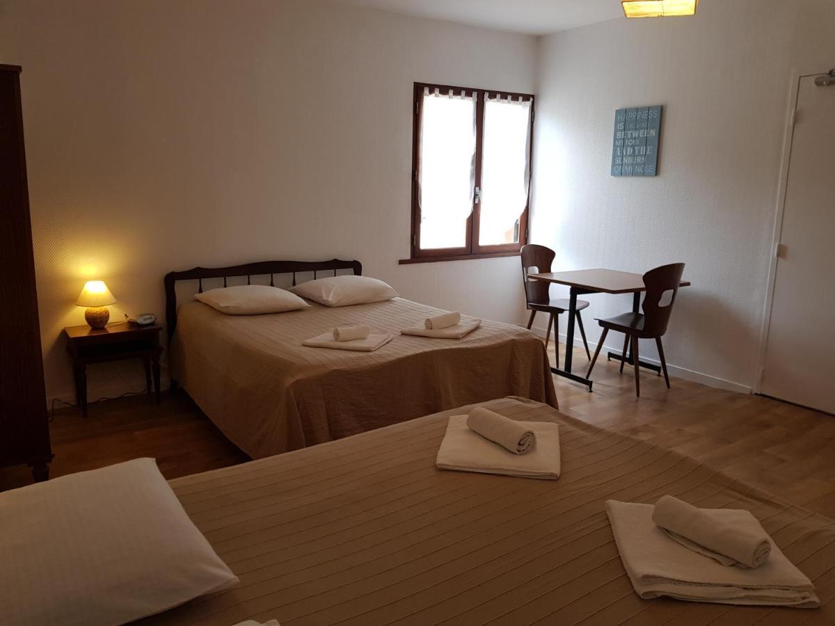 Acacias Hotel Motel วองเดส์ มองตาลิเวต์ ภายนอก รูปภาพ