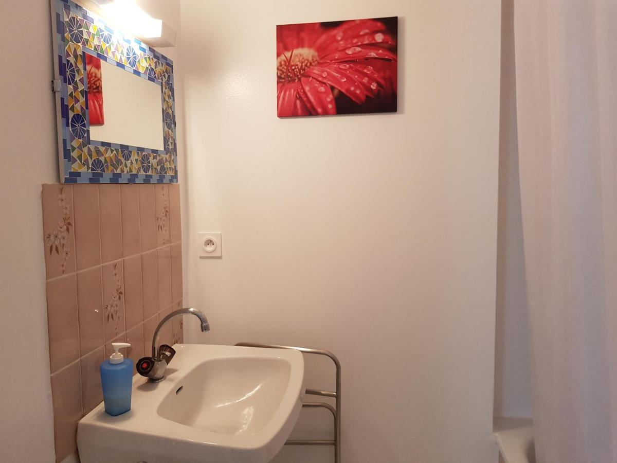 Acacias Hotel Motel วองเดส์ มองตาลิเวต์ ภายนอก รูปภาพ